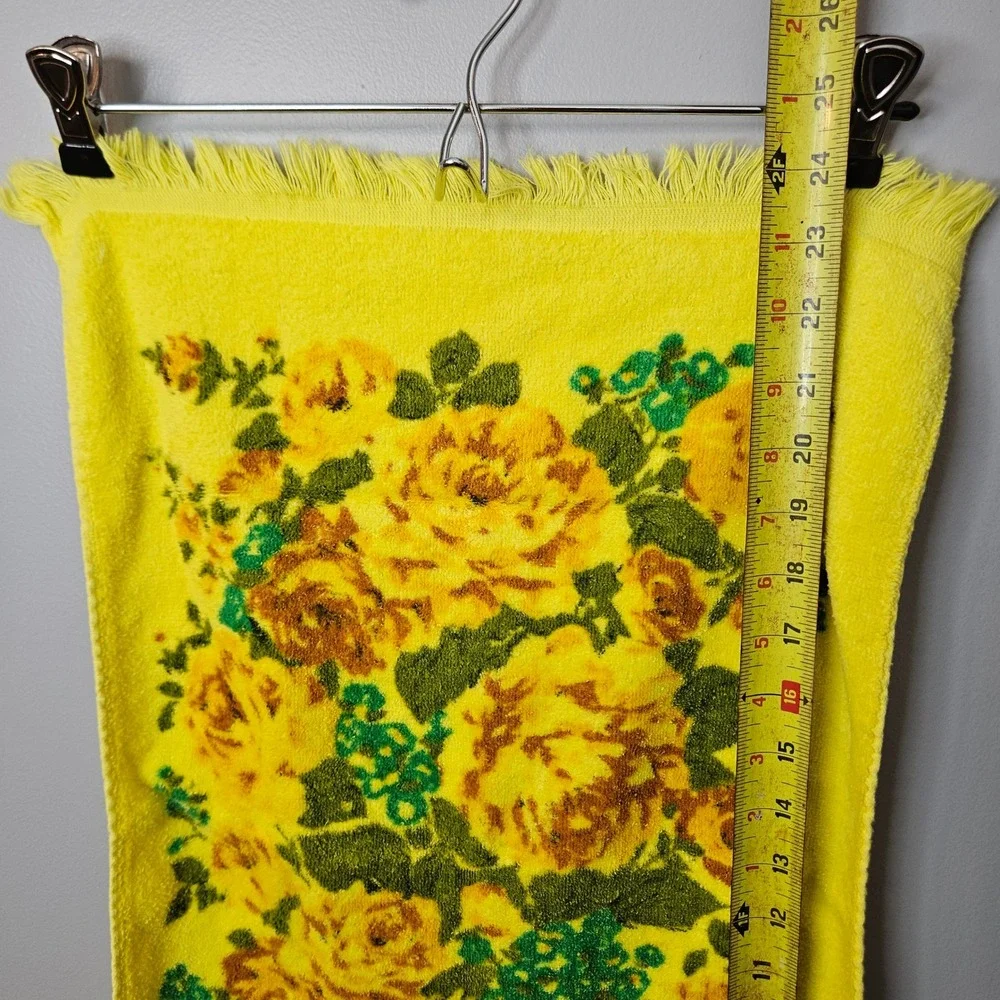 Vtg Monticello Yellow Floral Rose Hand Towel Retro 70s Fringed Cotton Terry USA